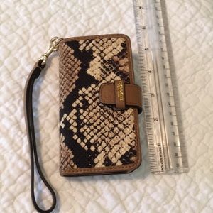 Coach iPhone 5 5s wristlet